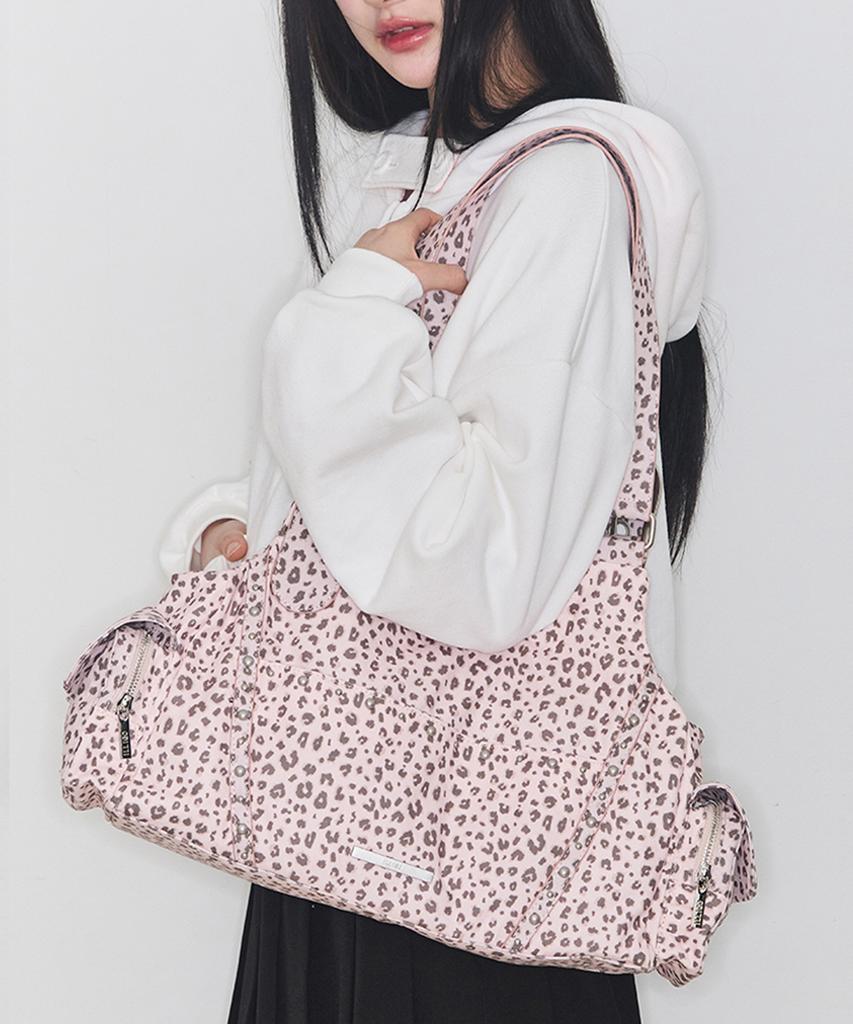 Illigo Loop Double Pocket Shoulder Bag Pink Leopard