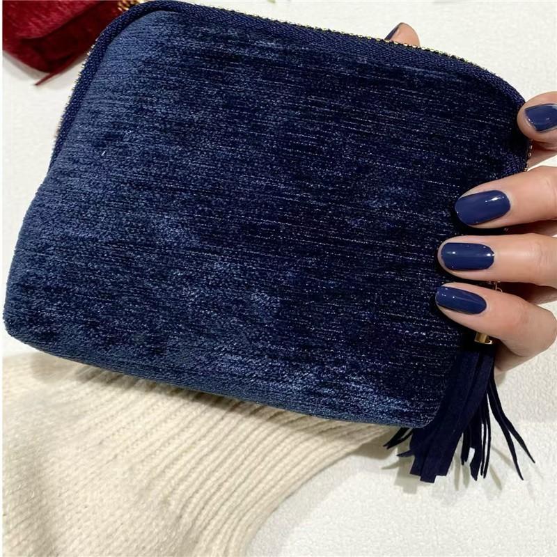 

Jewelry storage bag, silk thick five layer jewelry portable travel, tassel zipper high woven velvet jewelry bag 1