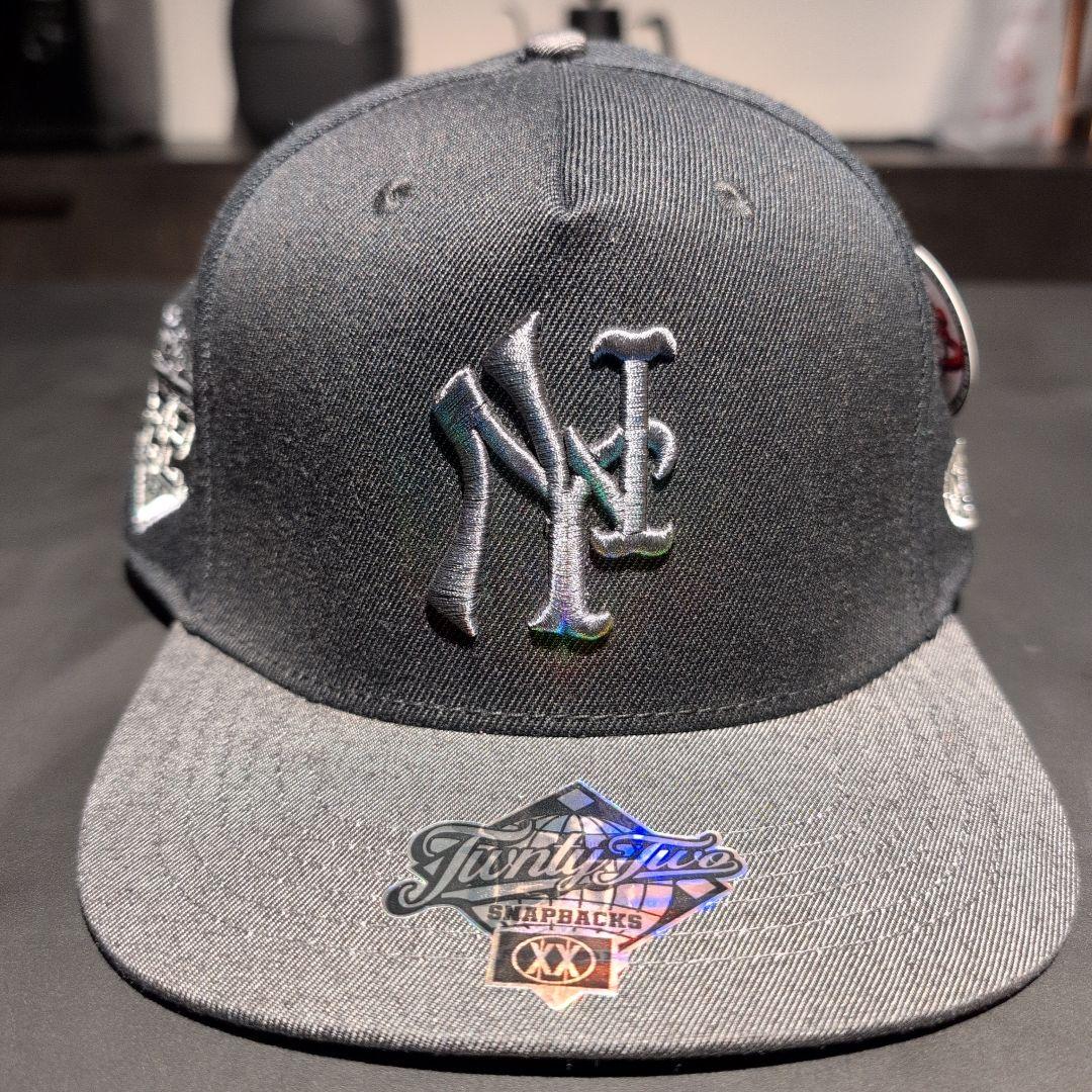 

[USED] TWNTY TWO x NY Snapback Cap Black