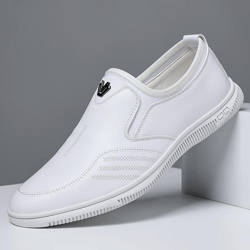 2026 Spring Men's Black Leather Slip-On Soft Sole Casual Shoes