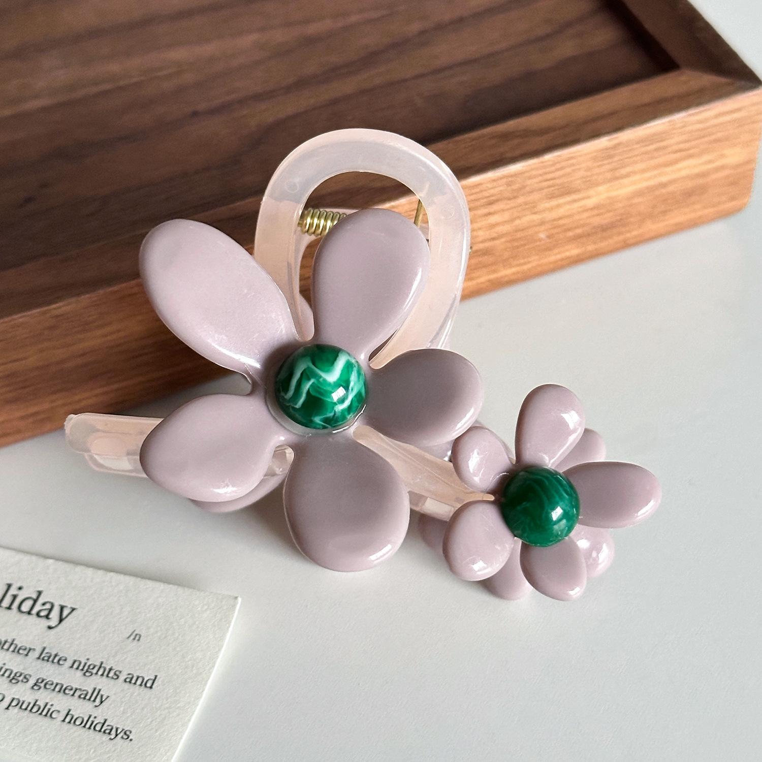 

Fashionable Hair Floral Clip For Women Featuring Unique Handmade Craftsmanship Purple9.4cm