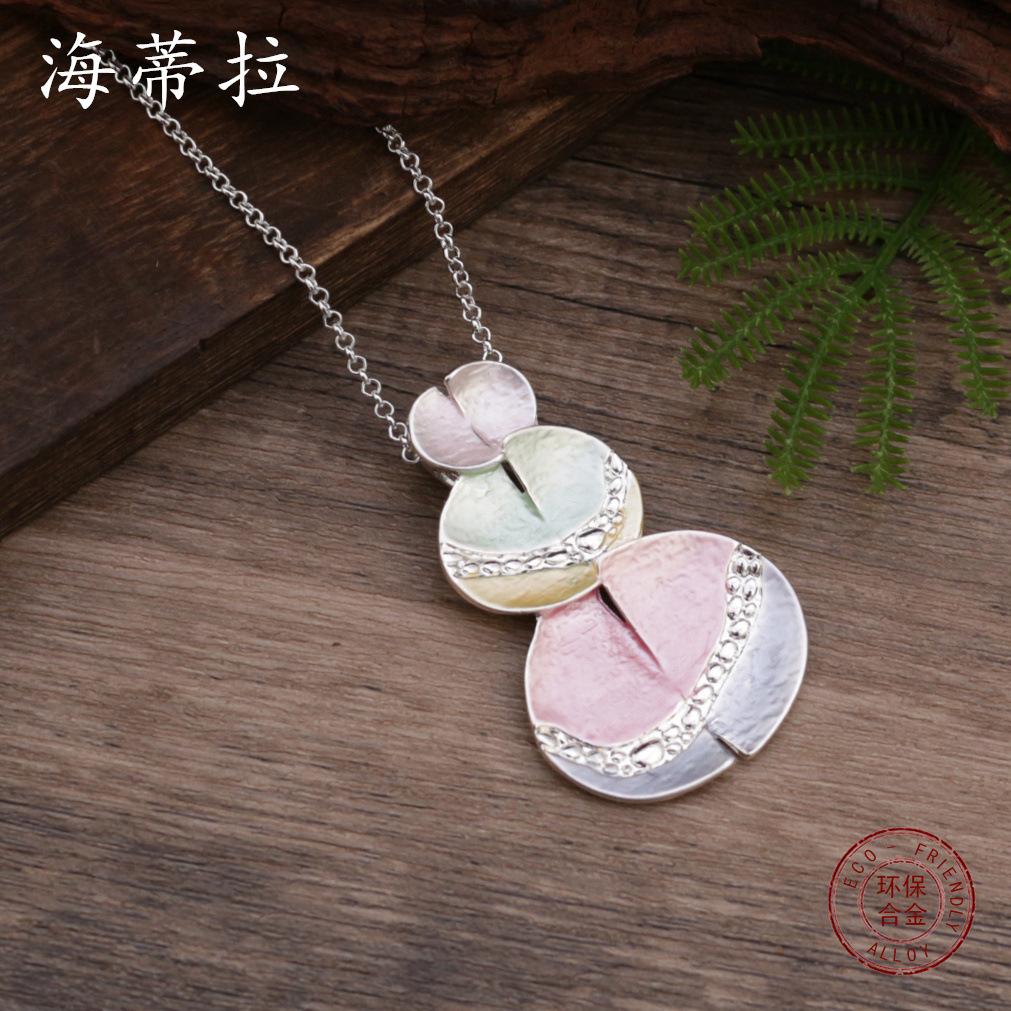 Color Painting Oil Irregular Petal Small Pendant, Fashionable and Simple Women's High-end Flower Necklace