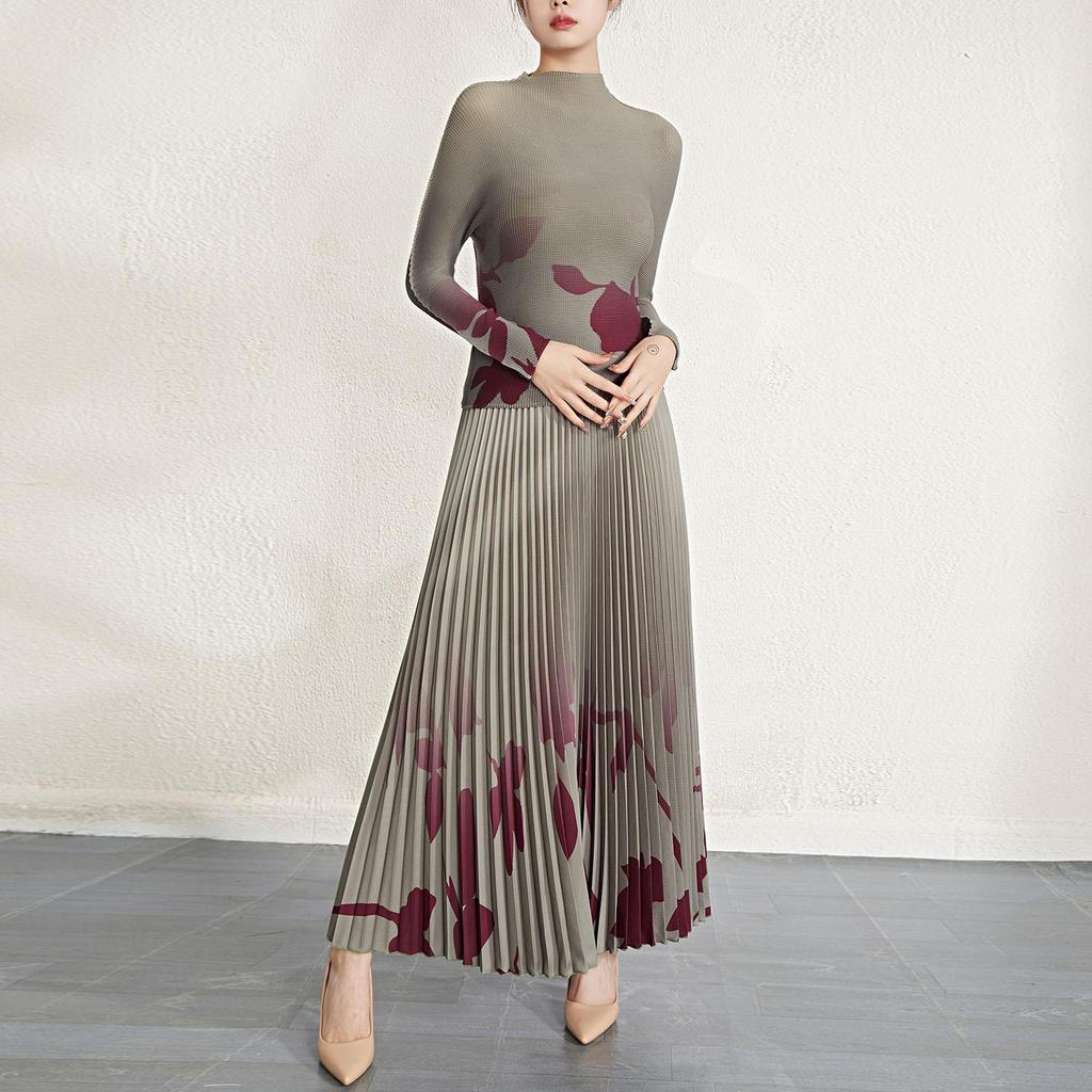 Miyake Women's Stylish Printed Two-Piece Suit: Elastic High-Waist A-Line Skirt & Pleated Top