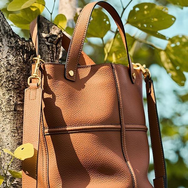 Large Capacity Commuter Bucket Bag Top Layer Cowhide Women's Bag Elegant Single Shoulder Bag 2025 Summer New Handbag
