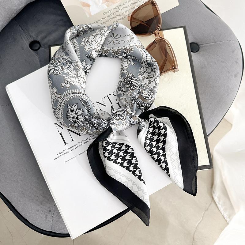 

Spring and autumn fashionable niche plants floral print square scarf decoration shawl mother elders holiday gift 70*70