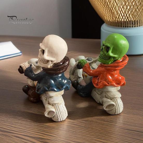 Resin Skeleton Decor Halloween Riding Motorcycle Figurine, Gothic Spooky Statue for Home Atmosphere Prop Garden, Biker Skull Desk Shelf, Unique