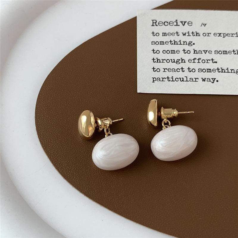 New Vintage Heart Drop Earrings Baroque Pearl Earrings Gold Color Round Earclip Women Temperament Elegant Jewelry Party Gifts