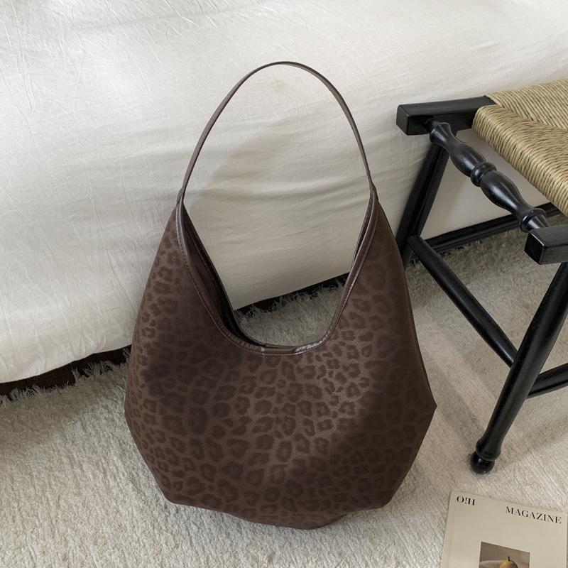 

Fashion retro leopard print bag women s new casual large-capacity shoulder underarm bag casual commuting popular tote bag