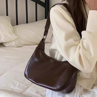 Niche Design Underarm Bag Women's New Fashion Versatile Crescent Bag Messenger Bag Simple Commuter Shoulder Bag