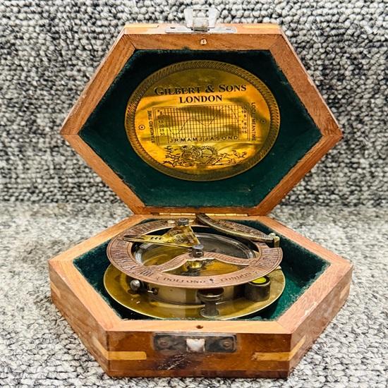 Solid Brass Antique Sundial Compass Working Item New Handmade Engraved Product Home Decor