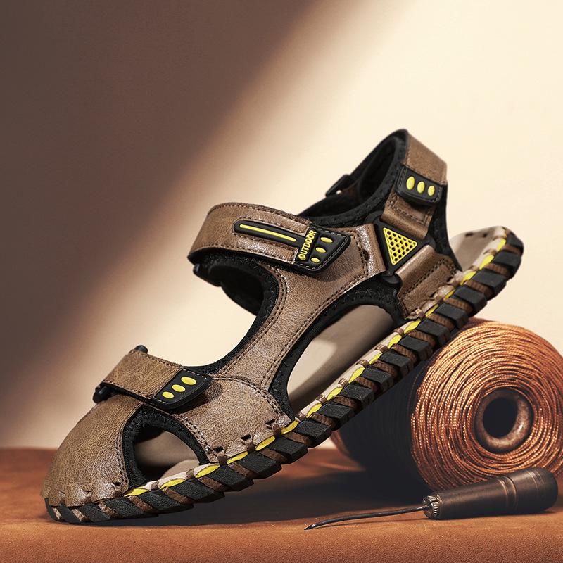 2025 Sandalen Herren Sommer neu Strandschuhe rutschfest Oberbekleidung große Größe Herren lässige coole Hausschuhe