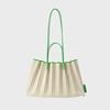 Lucky Pleats Canvas Leaf Shopper L Permanent Green