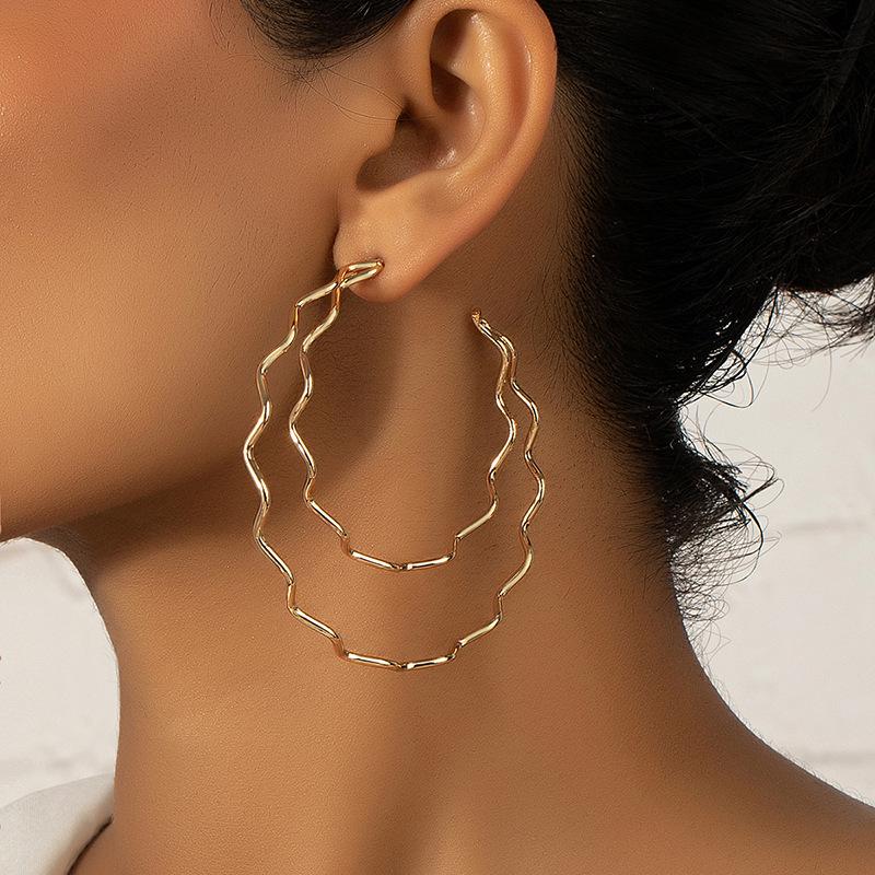 European & American Large Gold Geometric Earrings: Stylish Personality Ear Cuffs & Simple Drop Jewelry