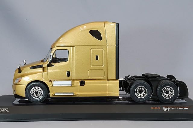 IXO B scale Freightliner Cascadia 18 Metallic Gold TR189 1/43