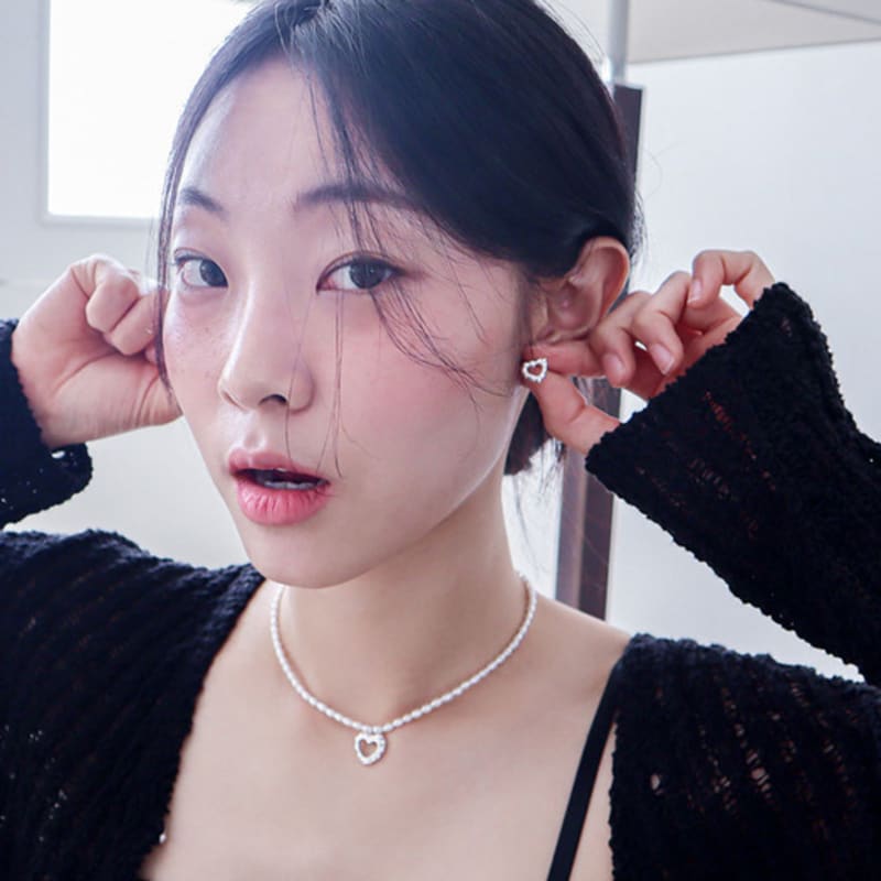 DENERJA HEART CLOUD EARRING