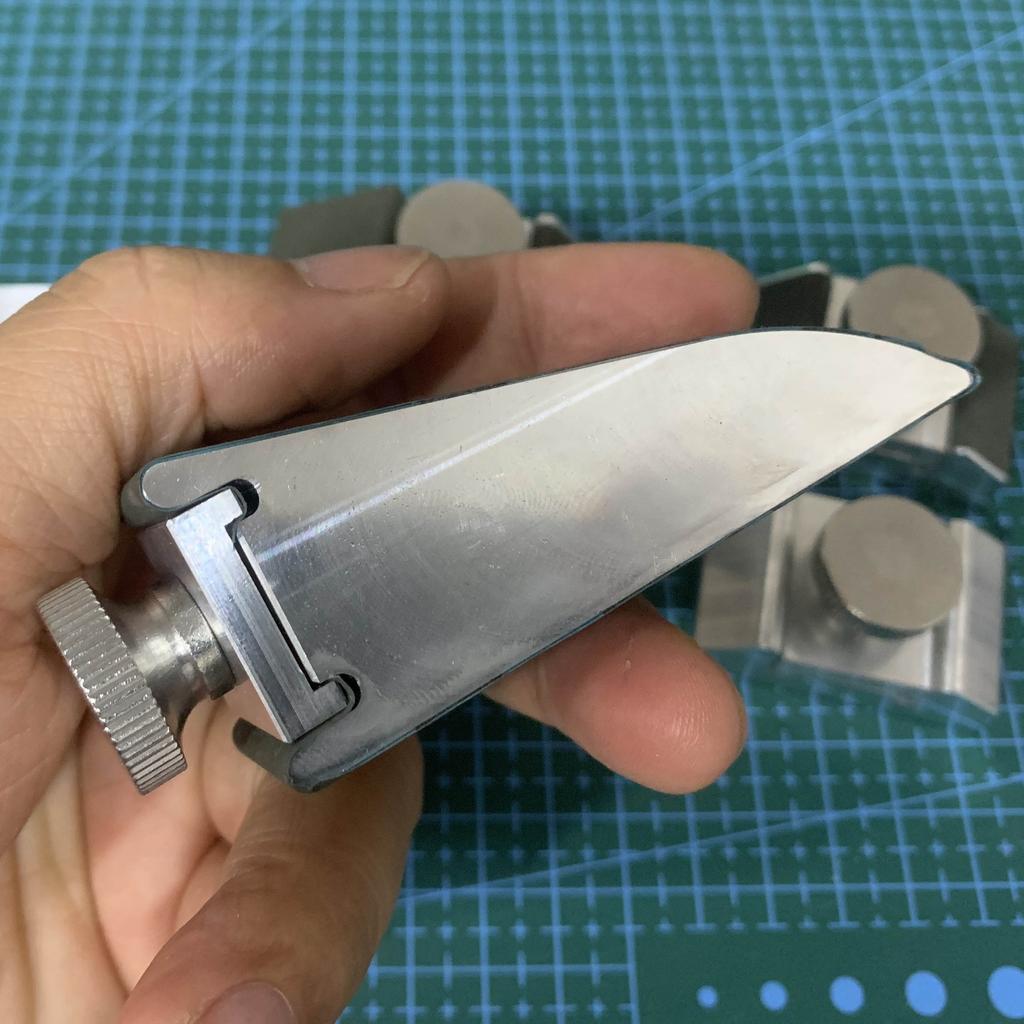 Sturdy Aluminum Alloy Sandpaper Rack Grinding Clip Inner Corner Plane Polishing Hand-held Sandpaper Leather Edge Grinder