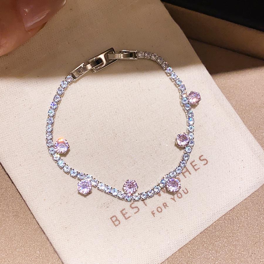 Zircon Rhombus Star Buckle Bracelet: Light Luxury, Exquisite Versatile Jewelry for Women