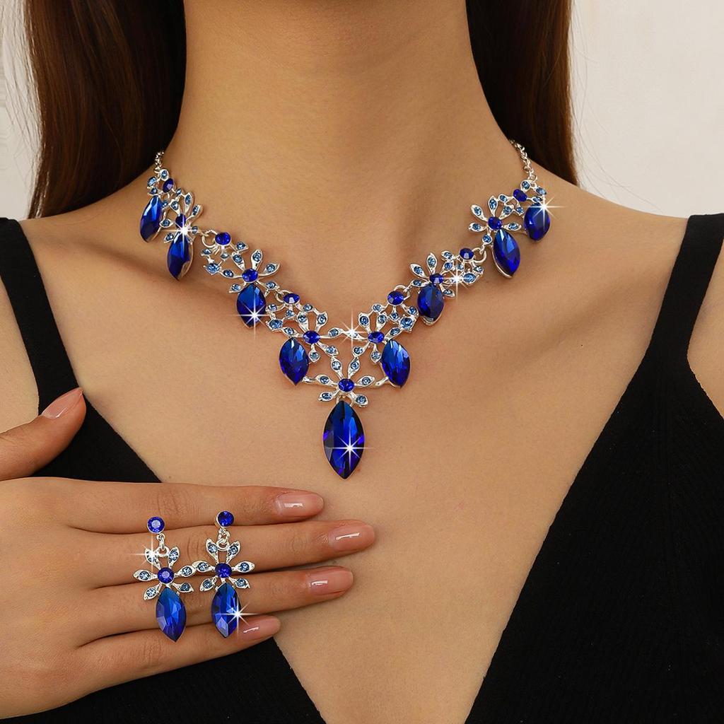 Elegant Rhinestone Water Drop Necklace Set - High-End European & American Court Style Jewelry for Women