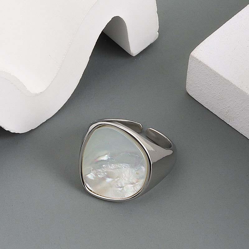 

2025 Trendy Shell Geometric Open Rings for Women Men Minimalist Gold Copper Color Irregular Finger Rings Zircon Accessories