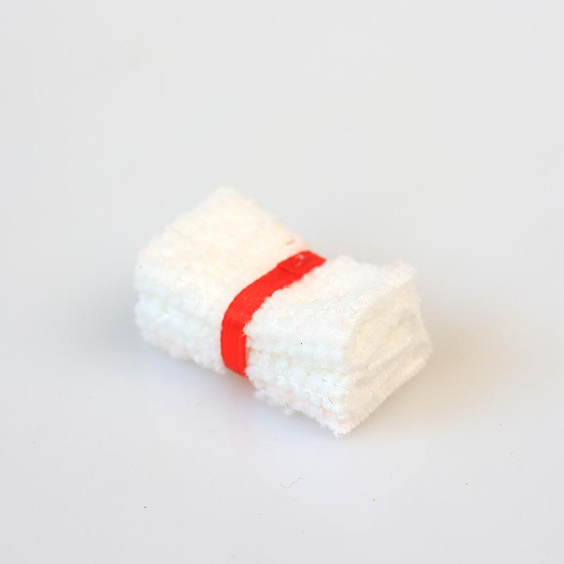 1 Set 1/12 Mini Wooden Towel Rack Cosmetics Shelf Dollhouse Bathroom Furniture Model Scene Decor Doll Accessories