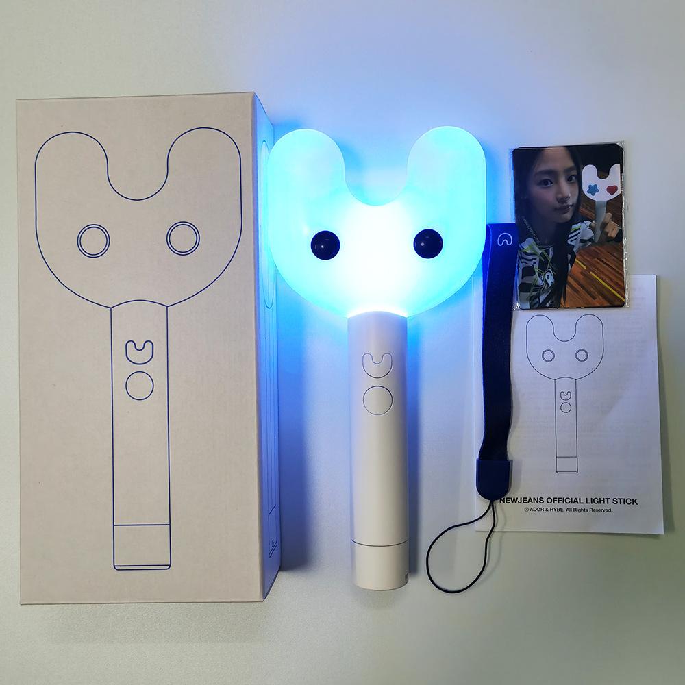 Newjeans support stick awesome glow stick