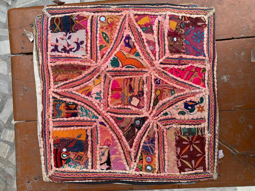 Bawełniana poszewka na poduszkę ręcznie haftowana: Dekoracyjna Poduszka Boho 40