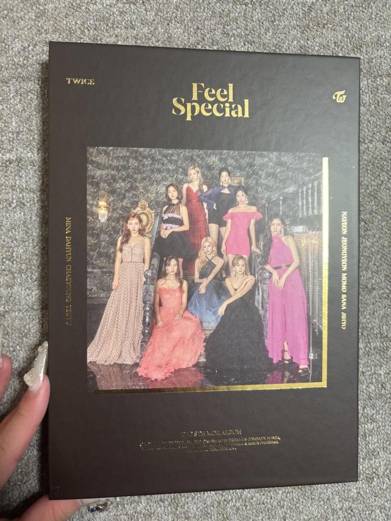 [USED] TWICE Feel Special Album