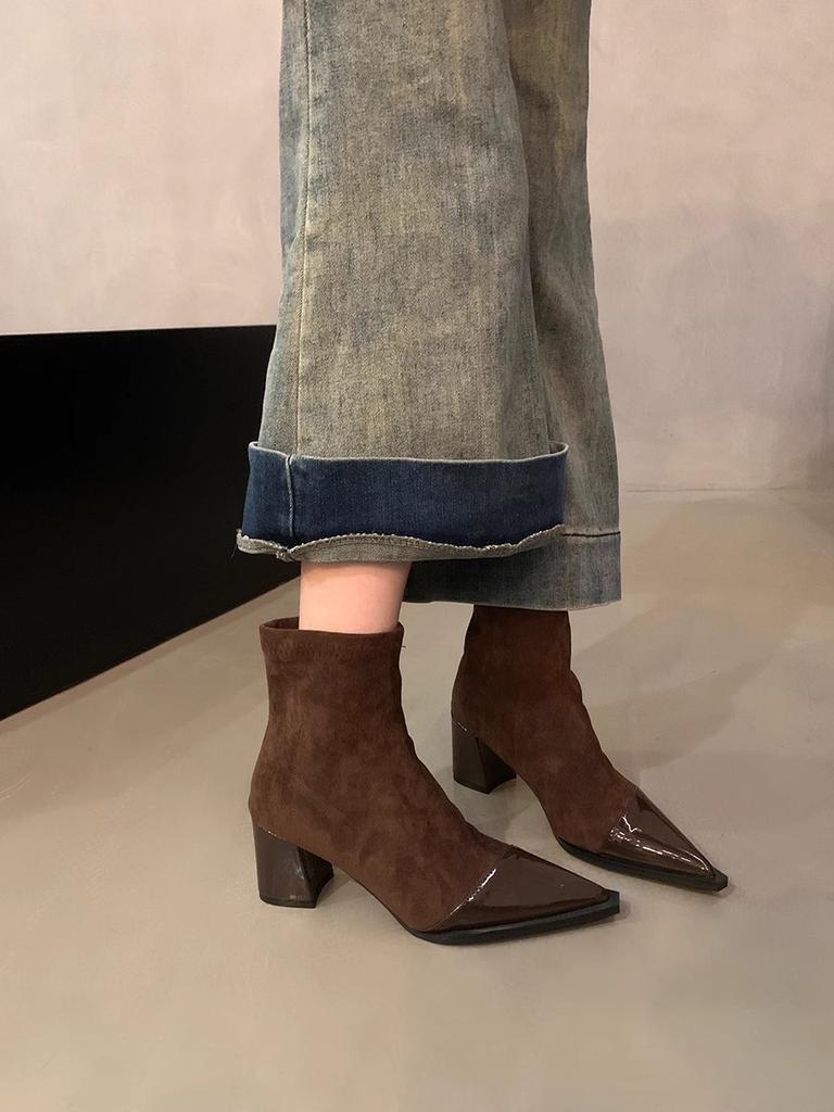 Boots female 2025 spring and autumn new Internet celebrity brown thin boots French temperament small ankle boots pointed short boots