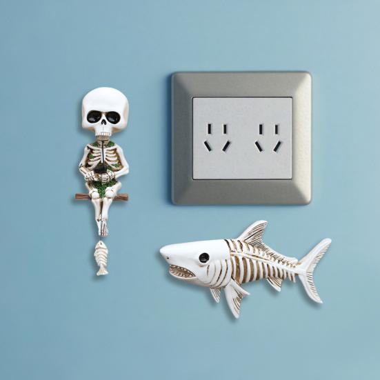 Veggskjelettstatue Fiske Menneskeskjelettfigur med Hai Gotisk Resin Veggdekor Fisker Skjelett for Halloweenfester