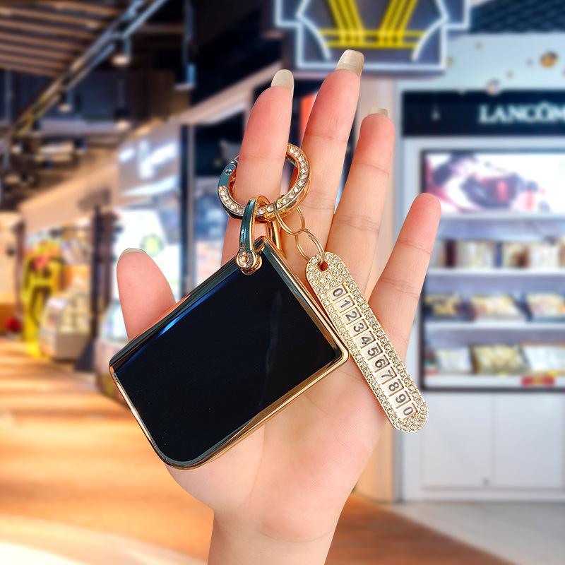 Lynk & Co 06 Key Case 2023: Limited Edition, New Model, Unisex Car Bag with Cute Buckle Shell.