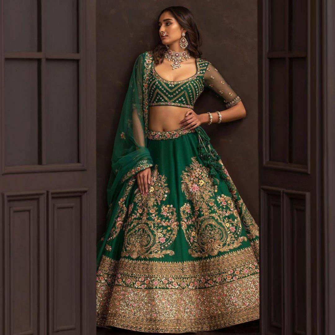 

Новая привлекательная и сильно вышитая лехенга с блузкой и дупаттой. (чоли)