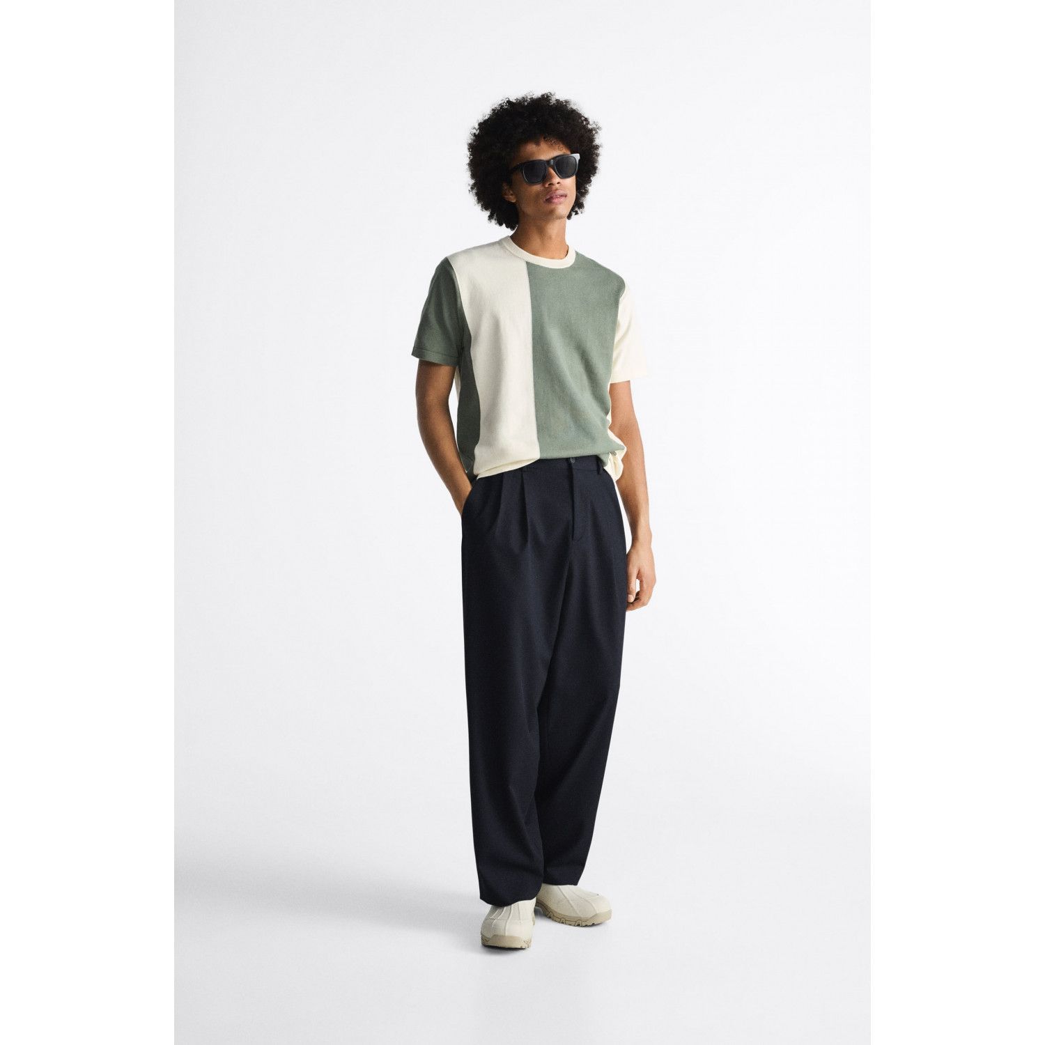 

KNIT COLOUR BLOCK T-SHIRT