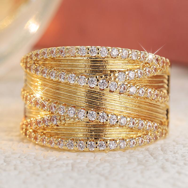 Classic Inlaid White CZ Women's Ring Dazzling Gold Color Geometry Daily Wear Party Jewelry Anniversary Gift