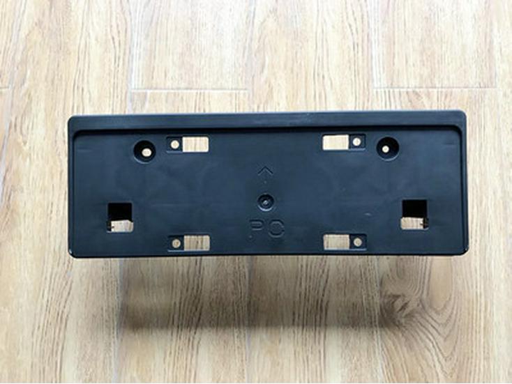 Kennzeichenhalter vorne für 2014-2021 Land Cruiser Prado