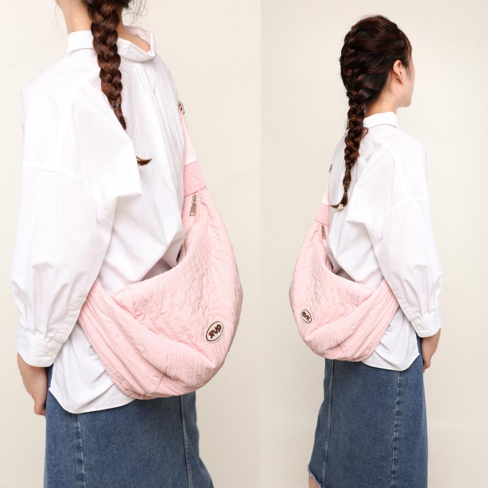 Korean Canvas Bag Women'S Style Casual Pink Bag Shoulder Bag Versatile Large Capacity Pleated Dumpling Bag Messenger Bag