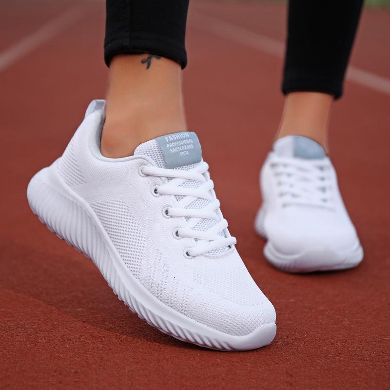 Sports and Leisure Women's Shoes Soft Sole Student Mesh White Shoes Korean Version Versatile and Lightweight Running Shoes Comfortable and Lightwei