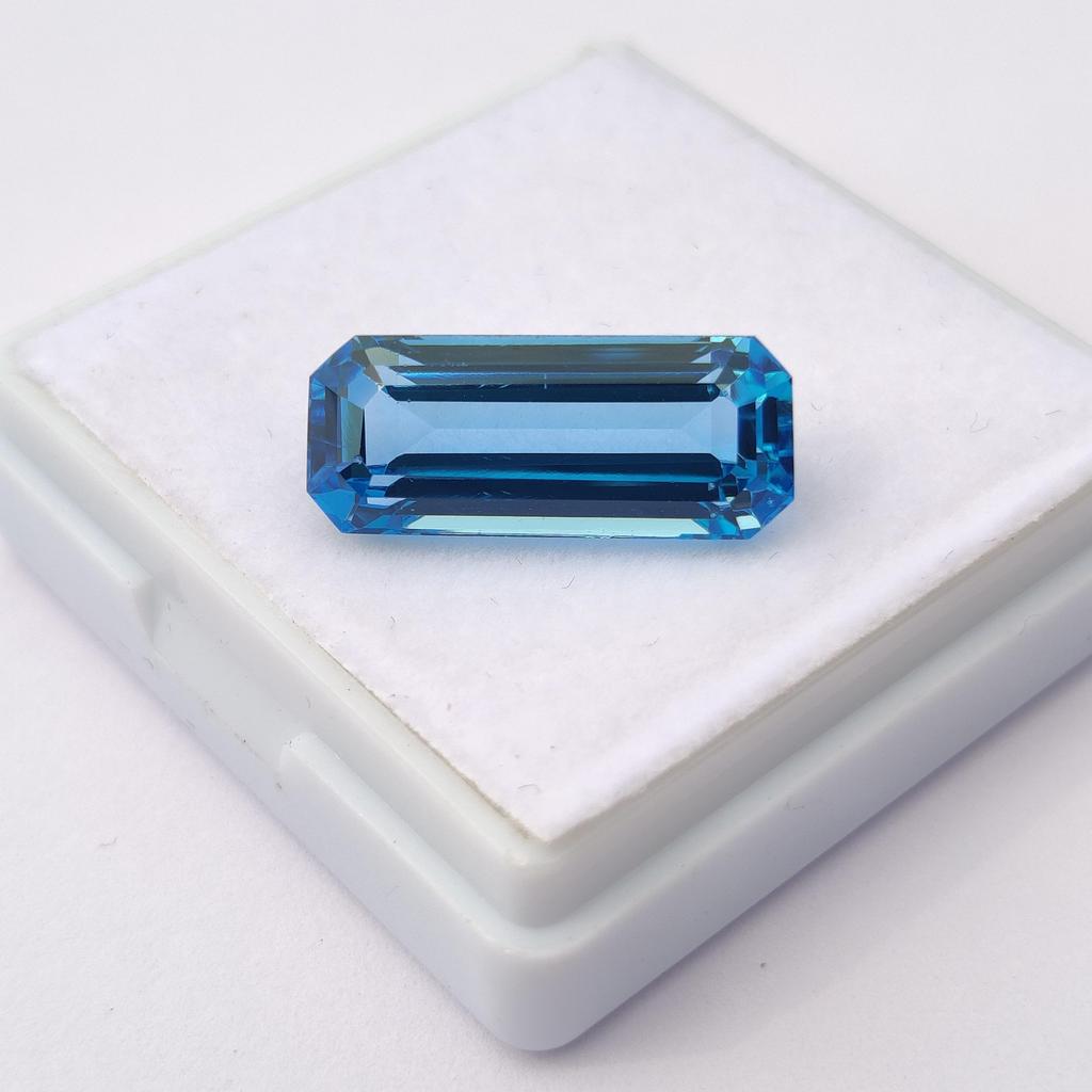 Aquamarine Santa Maria Shade Glass Stone, Baguettes Shape Stone, 13.80 Carat, 20x8x7 MM Size Stone.