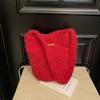 Japanese ins wind plush cute bucket bag autumn and winter new casual large-capacity niche shoulder messenger bag