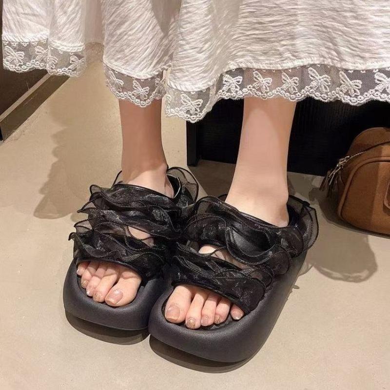 

Lace-edged muffin thick-soled slippers for women s summer wear, new beautiful cool slippers with skirts 34