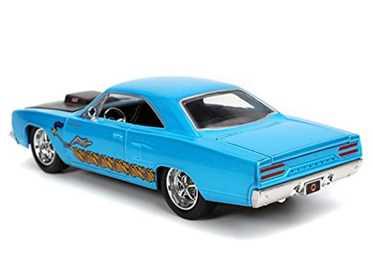 JadaTOYS 124 Scale HOLLYWOOD RIDES “1970 Plymouth Road Runner with Wile E. Coyote Figure”