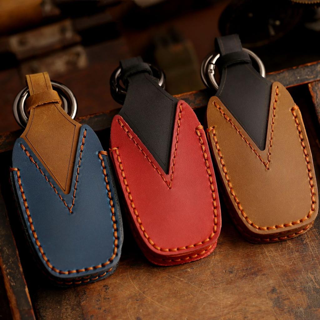 Suitable for Toyota Key Cover Camry Asian Dragon Leather Retro Crazy Horse Leather Handmade Car Key Cover