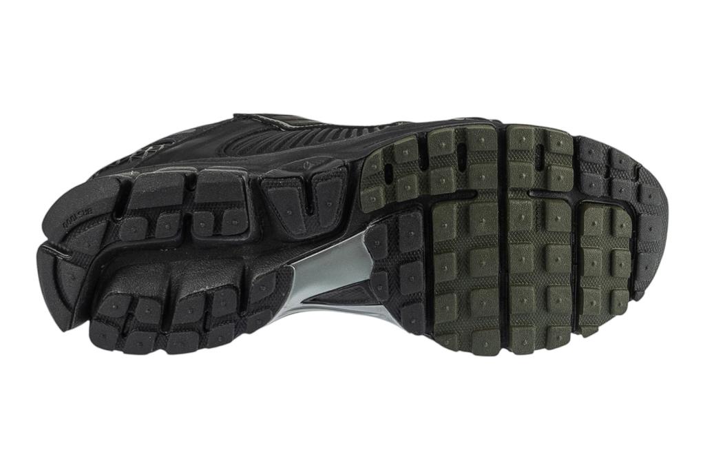 Nike Zoom Vomero 5, Mens green Running shoes