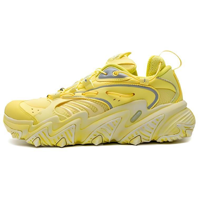 Li Ning X Claw Cushioning Slip Resistant Cushioning Slip Resistant Low Top Casual Shoes Women's Cream Yellow AGLQ014-15