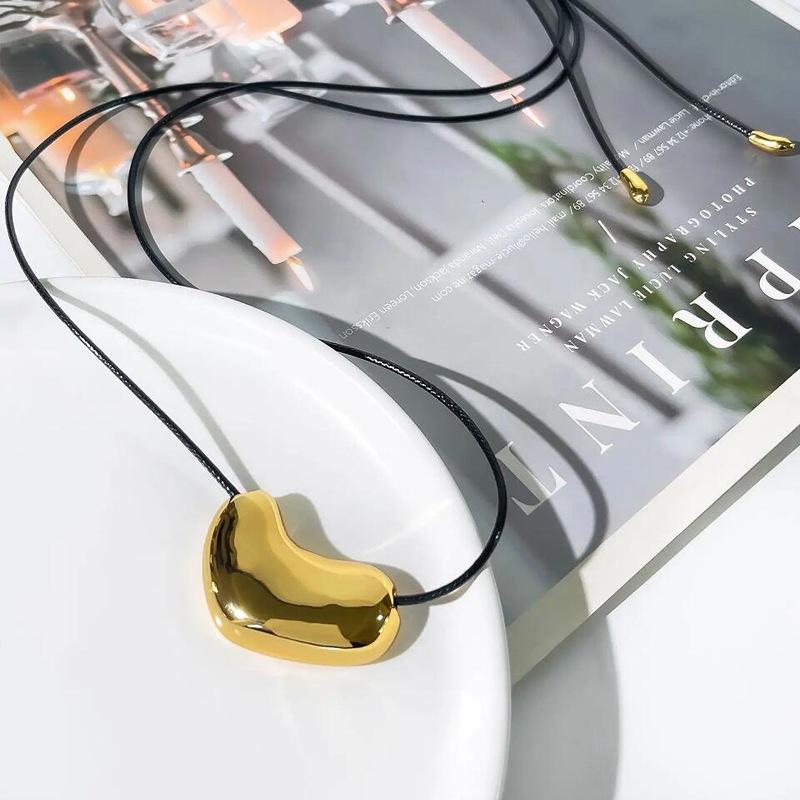 Elegant Heart Pendant Leather Necklace - Minimalist Style for Women