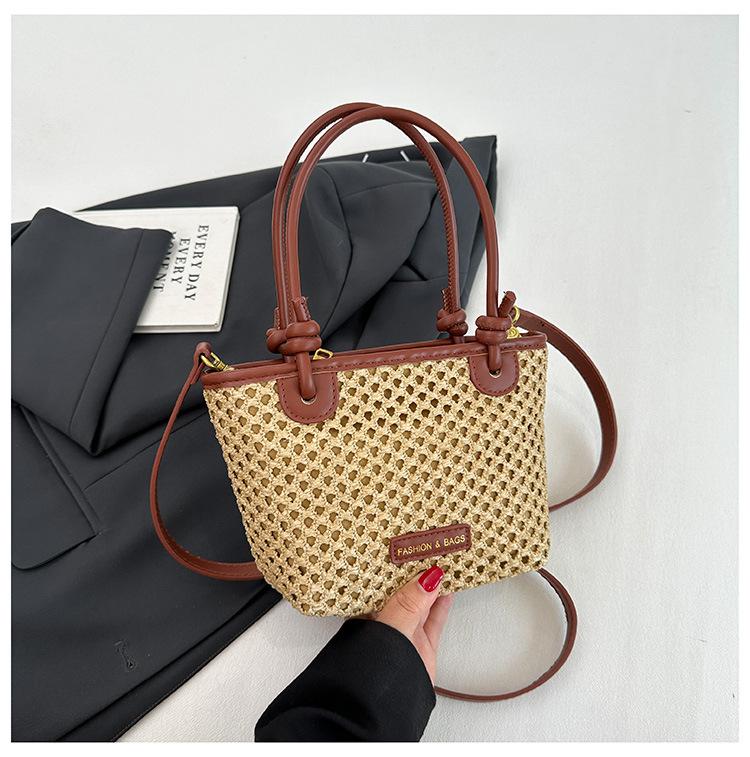 Korean Foreign Style Hand Carry Woven Bucket Bag 2025 New Fashion Casual Shoulder Bag Niche Design Messenger Bag
