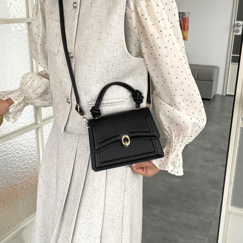 New portable small square bag women's high-end fashion versatile shoulder bag retro simple commuter messenger bag