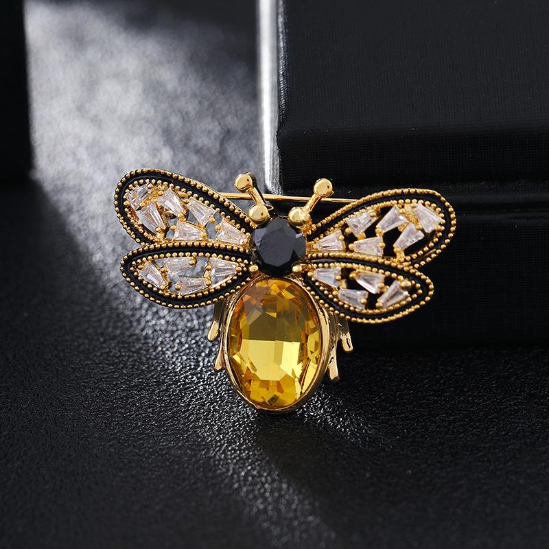 

Fashion small fragrant style retro crystal bee brooch femininity high-end simple corsage pin light luxury suit accessories