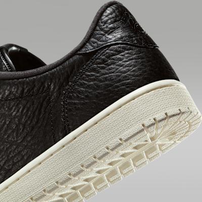 Air Jordan 1 Retro Low Swooshless 'Black' 2025