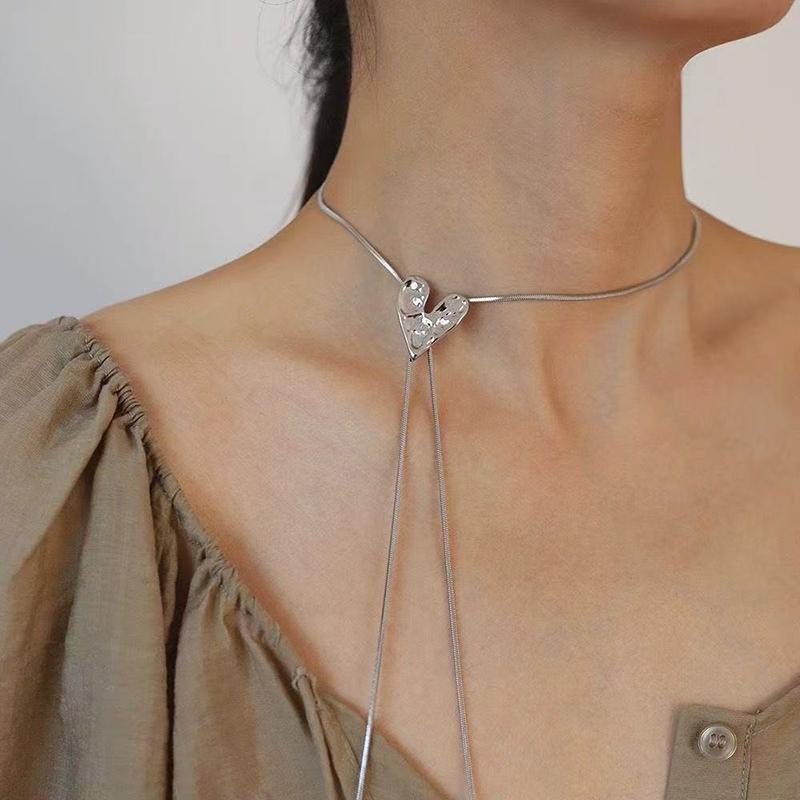 Adjustable Titanium Steel Irregular Love Necklace for Women Fashionable Snake Chain Sweater Accessory OneSize