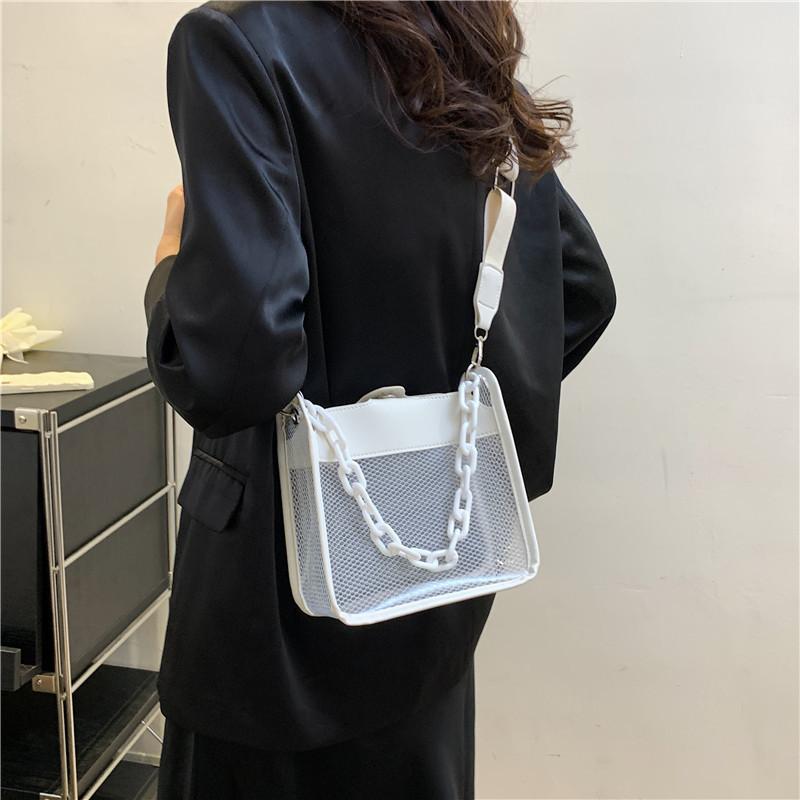 Stilvolle durchsichtige kleine quadratische Tasche für Damen in frischen Herbstfarben, ideal für den täglichen Gebrauch